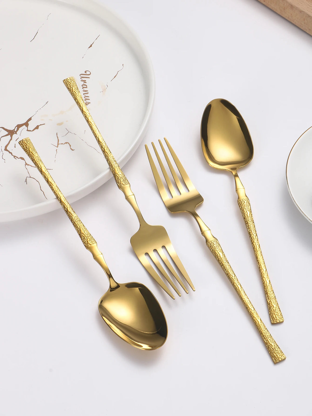 15-Piece Gold Hammered-Handle Flatware Set (Service for 3)