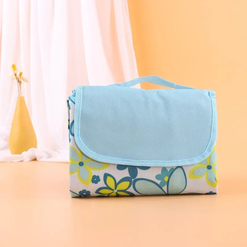 Waterproof Foldable Picnic Blanket – Sandproof Outdoor Beach Mat with Carry Handle